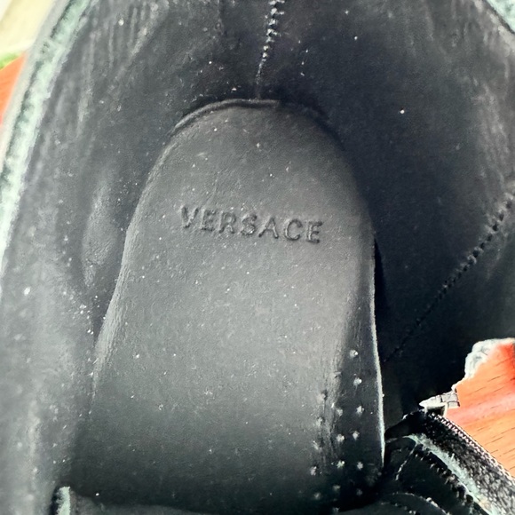 VERSACE Baby Girls Golden Buckle Boots in Black - size EUR22/US6 - Picture 6 of 10